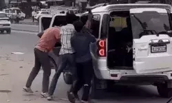 प्रसिद्धी के लिए किडनैप REEL- पुलिस से बोला मेरी स्कॉर्पियो चाहे.... प्रसिद्धी के लिए किडनैप REEL- पुलिस से बोला मेरी स्कॉर्पियो चाहे....