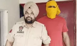 घर के बाहर धांय धांय करके डॉक्टर से मांगी रंगदारी- कबड्डी प्लेयर अरेस्ट घर के बाहर धांय धांय करके डॉक्टर से मांगी रंगदारी- कबड्डी प्लेयर अरेस्ट