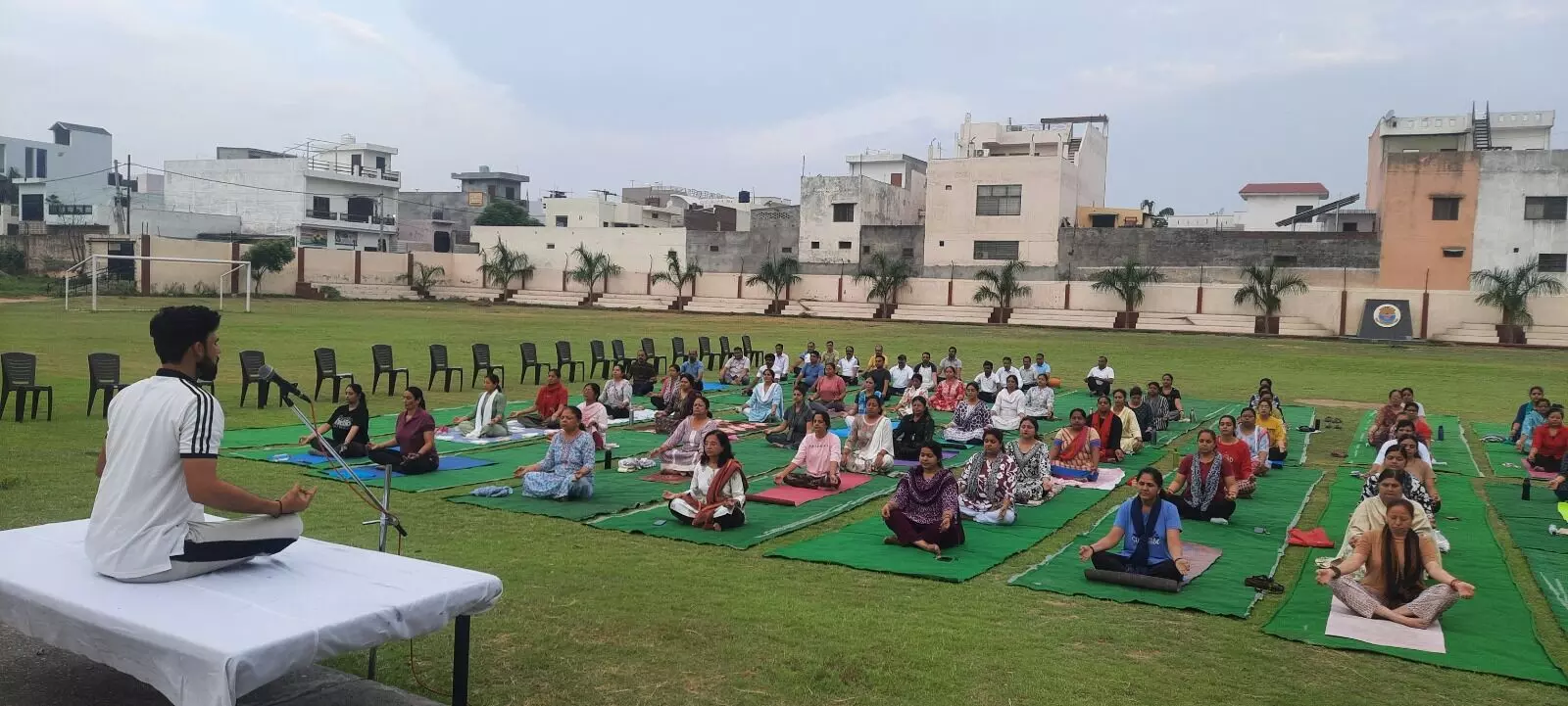 एम.जी. पब्लिक स्कूल में योग को अपनाकर निरोगी होने का दिया प्रेरक संदेश एम.जी. पब्लिक स्कूल में योग को अपनाकर निरोगी होने का दिया प्रेरक संदेश