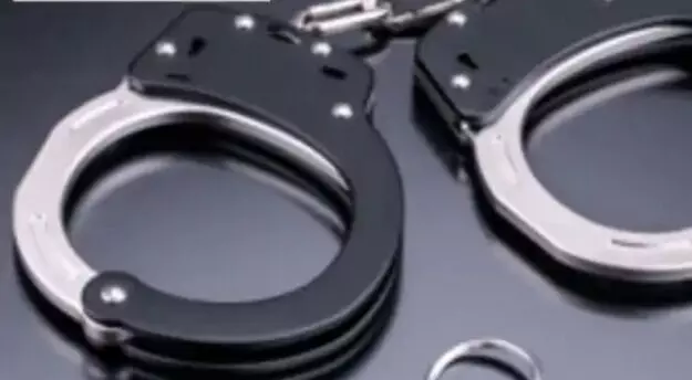 कसा पुलिस ने शिकंजा- अवैध रूप से रह रहे बांग्लादेशी गिरफ्तार कसा पुलिस ने शिकंजा- अवैध रूप से रह रहे बांग्लादेशी गिरफ्तार