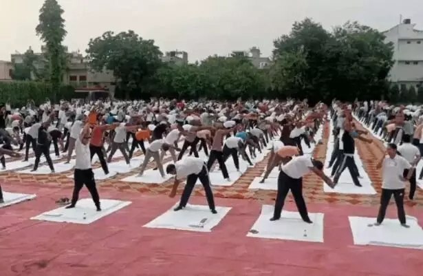 योग दिवस-पीएम के लाइव से पहले की कार्यक्रम छोड़कर निकले अफसर योग दिवस-पीएम के लाइव से पहले की कार्यक्रम छोड़कर निकले अफसर