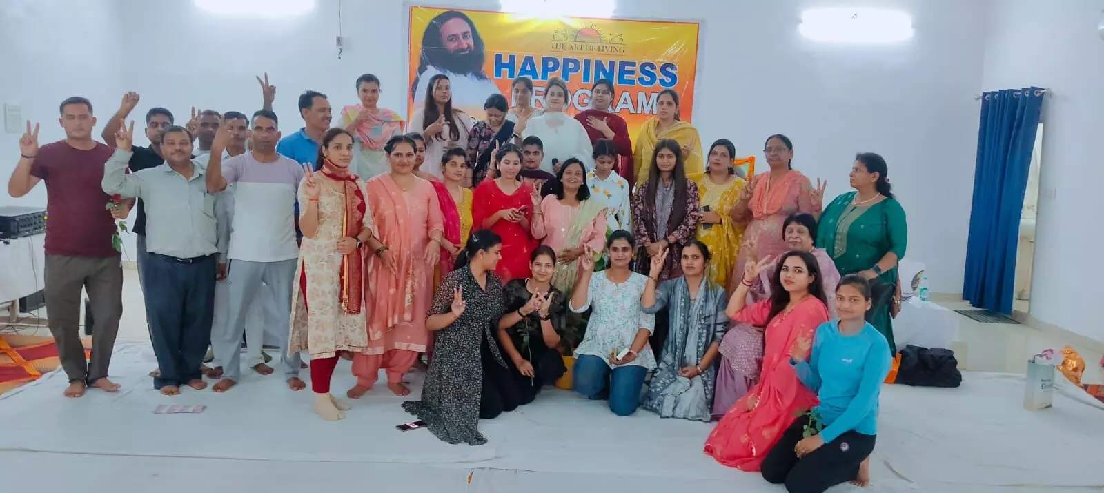 3 दिवसीय आनंद अनुभूति शिविर का समापन- कराया गया ध्यान व योगाभ्यास 3 दिवसीय आनंद अनुभूति शिविर का समापन- कराया गया ध्यान व योगाभ्यास