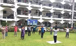 एस.डी. कॉलेज में उत्साह और जोश के साथ मनाया गया योग दिवस एस.डी. कॉलेज में उत्साह और जोश के साथ मनाया गया योग दिवस