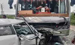 मेगा हाईवे पर भीषण हादसा- दो कारों की बस के साथ भिड़ंत- देखते ही.... मेगा हाईवे पर भीषण हादसा- दो कारों की बस के साथ भिड़ंत- देखते ही....