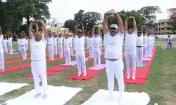 विश्व योग दिवस कार्यक्रम का आयोजन- DG जेल सहित आलाधिकारियों ने किया योग