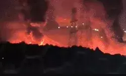 ईरान के खिलाफ जंग में अमेरिका भी कूदा- एटमी ठिकानों पर गिराये बम ईरान के खिलाफ जंग में अमेरिका भी कूदा- एटमी ठिकानों पर गिराये बम