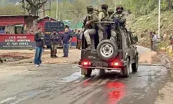 पहलगाम हमला-आतंकियों के 2 पनाहगार गिरफ्तार-लाने ले जाने में की थी हेल्प पहलगाम हमला-आतंकियों के 2 पनाहगार गिरफ्तार-लाने ले जाने में की थी हेल्प