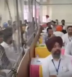गुजरात में आम आदमी पार्टी का भाजपा को झटका- जीती विसावदर सीट गुजरात में आम आदमी पार्टी का भाजपा को झटका- जीती विसावदर सीट