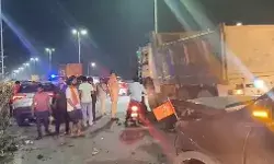 हाईवे पर स्कॉर्पियो एवं कार की आपस में भिडंत-दोनों गाड़ियां क्षतिग्रस्त हाईवे पर स्कॉर्पियो एवं कार की आपस में भिडंत-दोनों गाड़ियां क्षतिग्रस्त