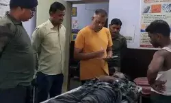 एक्सप्रेस वे पर हादसा- दो ट्रकों के बीच जोरदार टक्कर- गिट्टी भरे... एक्सप्रेस वे पर हादसा- दो ट्रकों के बीच जोरदार टक्कर- गिट्टी भरे...