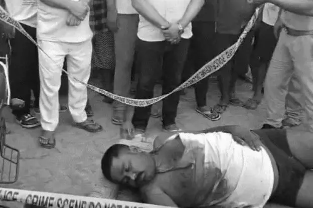 खेत पर पानी चलाने गए किसान का गला काटकर मर्डर-परिजनों में कोहराम खेत पर पानी चलाने गए किसान का गला काटकर मर्डर-परिजनों में कोहराम