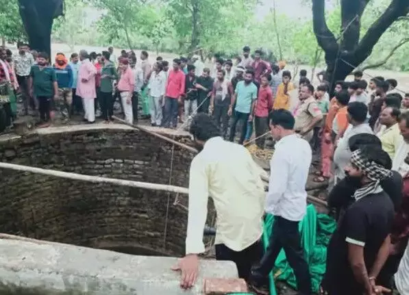 बछड़े को बचाने कुएं में उतरे पांच लोगों की मौत- 3 लोगों के निकाले गए शव