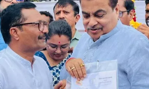 व्यवस्था सुधार के लिए निरीक्षण को निकले परिवहन मंत्री जाम में फंसे..