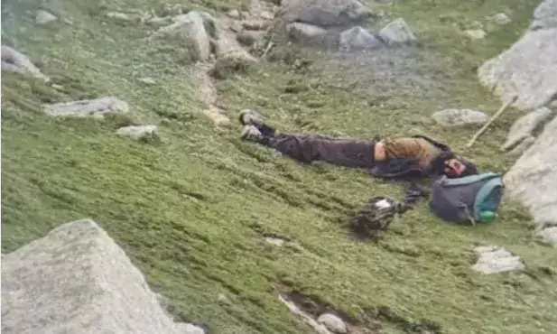 जैश ए मोहम्मद का आतंकी ढेर-इलाके में अभी तीन और आतंकियों..