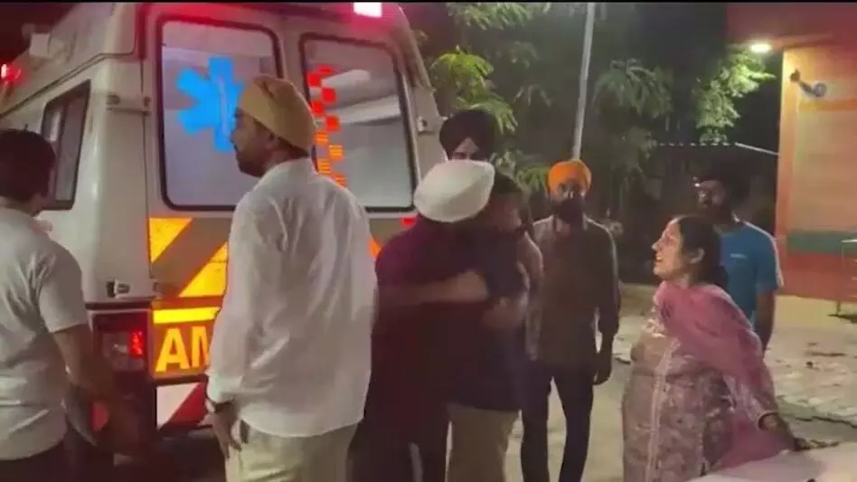 स्कार्पियो कार पर चली गोलियां ASI के बेटे और एक महिला की मौत स्कार्पियो कार पर चली गोलियां ASI के बेटे और एक महिला की मौत