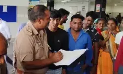 ओवरटेकिंग ऐसे ले गई बाइक सवार युवक की जान- रोडवेज को ओवरटेक.... ओवरटेकिंग ऐसे ले गई बाइक सवार युवक की जान- रोडवेज को ओवरटेक....