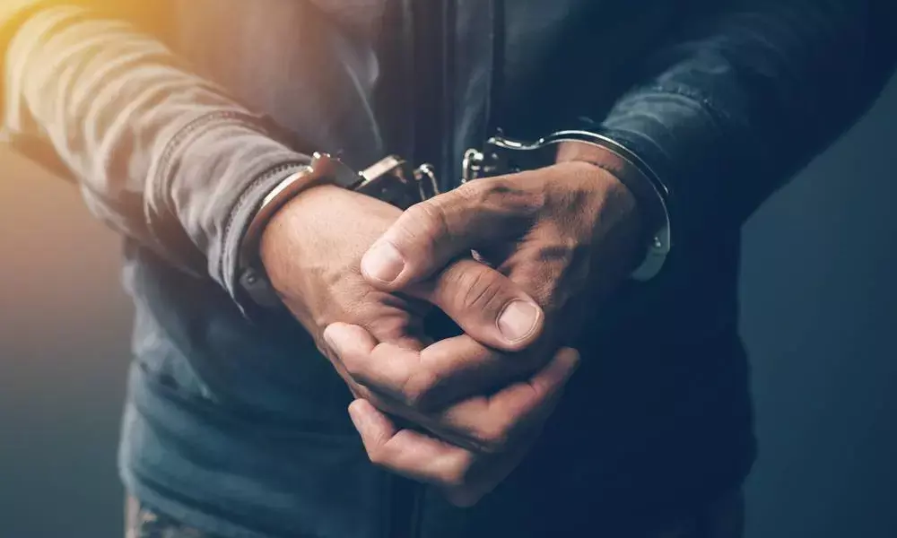 नाबालिग के साथ दुष्कर्म करने वाले आरोपी को पुलिस ने धर दबोचा