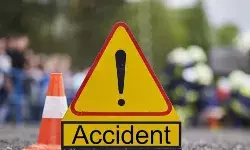 नींद की झपकी आने से ट्रक से टकराई बस- इतने लोगों की चली गई जान