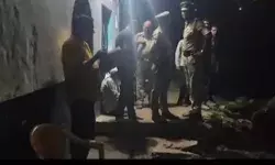 मर्डर के मामले में पेशी पर आए युवक की चाकू से गोदकर हत्या- खाली..... मर्डर के मामले में पेशी पर आए युवक की चाकू से गोदकर हत्या- खाली.....