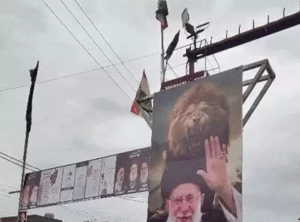 हीरो बताते हुए लगे ईरान के सुप्रीम लीडर खामेनेई के पोस्टर- बोले इमाम..