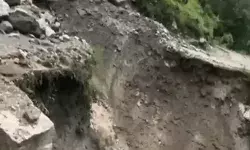 उत्तराखंड में चार धाम यात्रा पर ब्रेक- यमुनोत्री मार्ग पर बादल फटने...