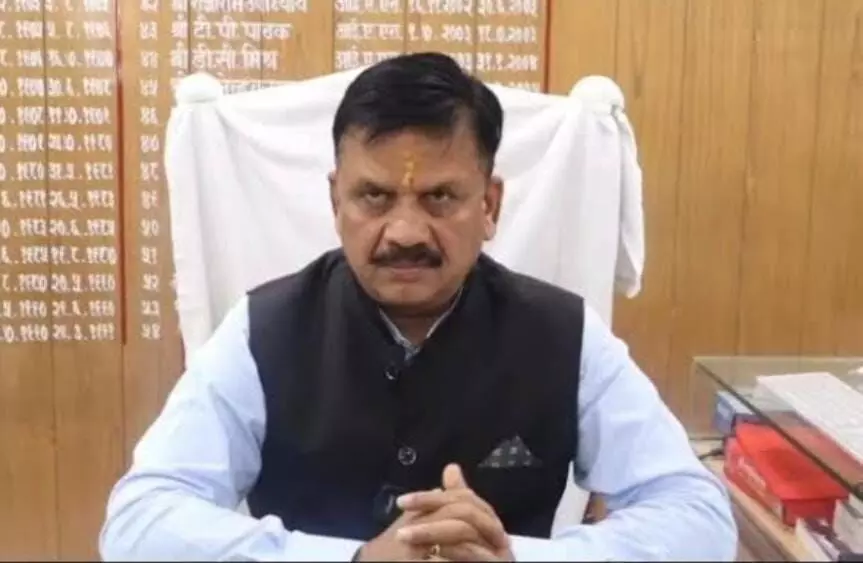 किसानों को मिलेगा मुआवजा, बिचौलियों की नहीं चलेगी दखलअंदाजी- DM