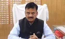 किसानों को मिलेगा मुआवजा, बिचौलियों की नहीं चलेगी दखलअंदाजी- DM किसानों को मिलेगा मुआवजा, बिचौलियों की नहीं चलेगी दखलअंदाजी- DM