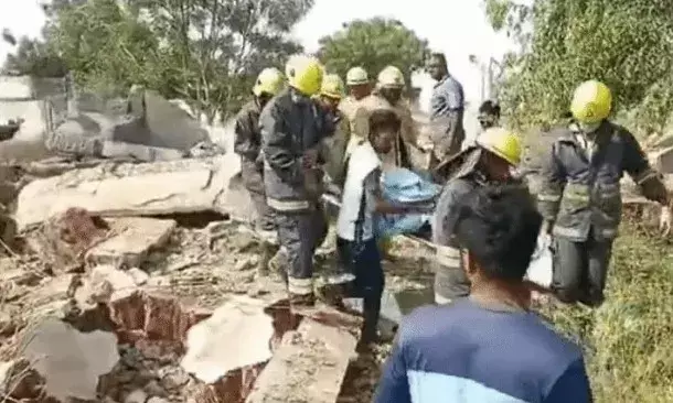 ब्लास्ट से उड़ी पटाखा फैक्ट्री-अभी तक चार की मौत- पांच मरणासन्न