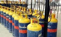 मानसून में राहत की बारिश- गैस सिलेंडर के दामों में कमी- अब मिलेगा.. मानसून में राहत की बारिश- गैस सिलेंडर के दामों में कमी- अब मिलेगा..