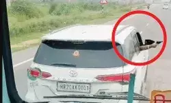 खान साहब ने रोडवेज के आगे फॉर्च्यूनर लगा लहराई पिस्टल- सवारियों को.... खान साहब ने रोडवेज के आगे फॉर्च्यूनर लगा लहराई पिस्टल- सवारियों को....