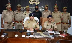 पुलिस ने दबोचा आरोपी- लड़की के साथ किया था ऐसा काम- वर्दी बरामद पुलिस ने दबोचा आरोपी- लड़की के साथ किया था ऐसा काम- वर्दी बरामद