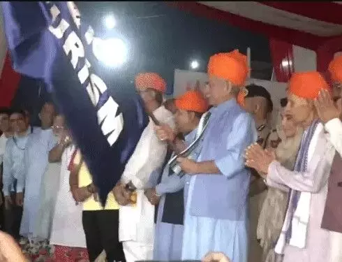 अमरनाथ यात्रा शुरू- जम्मू से पहले जत्था हुआ रवाना- उपराज्यपाल ने.... अमरनाथ यात्रा शुरू- जम्मू से पहले जत्था हुआ रवाना- उपराज्यपाल ने....