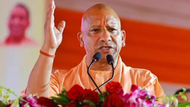 यूपी में आर्थिक विकास की रीढ़ हैं एक्सप्रेसवे- CM योगी यूपी में आर्थिक विकास की रीढ़ हैं एक्सप्रेसवे- CM योगी