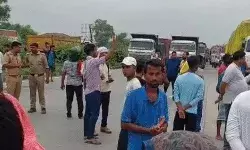 MSc की छात्रा का मर्डर-होटल पर बुलडोजर की मांग को लेकर हाईवे जाम