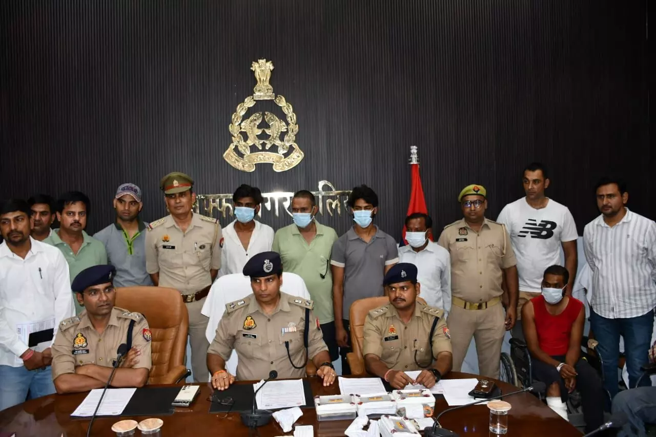 मुठभेड़ में 2 घायल समेत चार किडनैपर गिरफ्तार-किडनैप पूर्व प्रधान बरामद मुठभेड़ में 2 घायल समेत चार किडनैपर गिरफ्तार-किडनैप पूर्व प्रधान बरामद