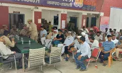 थाने पर खड़े वाहन हुए नीलाम- लाखों का राजस्व हुआ प्राप्त थाने पर खड़े वाहन हुए नीलाम- लाखों का राजस्व हुआ प्राप्त