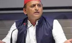 अखिलेश यादव पर अभद्र टिप्पणी करने के मामले में छह सिपाही निलंबित अखिलेश यादव पर अभद्र टिप्पणी करने के मामले में छह सिपाही निलंबित