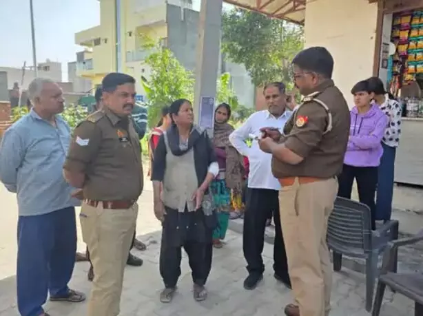दिन निकलते ही लूट- मॉर्निंग वॉक पर निकली महिला से बाइक सवार..