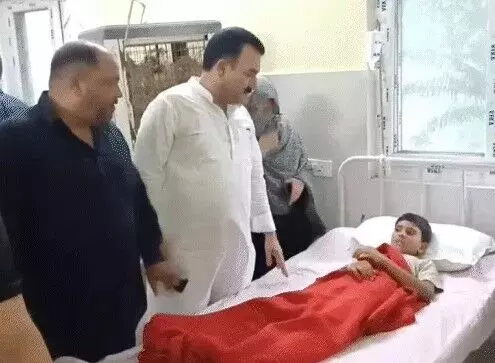 मजलिस के बाद परोसे गए खाने से बिगड़ी तबीयत- 200 से अधिक लोग.... मजलिस के बाद परोसे गए खाने से बिगड़ी तबीयत- 200 से अधिक लोग....