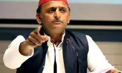 अखिलेश ने बोला हमला- जमीनों पर है भाजपा की नजर