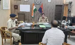DIG ने सुनी पब्लिक की फरियाद- संबंधित को दिए समाधान के निर्देश DIG ने सुनी पब्लिक की फरियाद- संबंधित को दिए समाधान के निर्देश