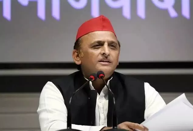 योजनाएं बनाकर अपने लोगों से लूट कराती है भाजपा- अखिलेश योजनाएं बनाकर अपने लोगों से लूट कराती है भाजपा- अखिलेश