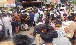 दूध कारोबारी की गोली मारकर हत्या- मर्डर के विरोध में हाईवे पर जाम दूध कारोबारी की गोली मारकर हत्या- मर्डर के विरोध में हाईवे पर जाम