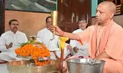 गुरु पूर्णिमा पर शिष्य और गुरु, दोनों भूमिका में दिखेंगे सीएम योगी