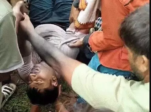 बॉयफ्रेंड से पत्नी ने कराई पति की हत्या-गोली मारकर बॉयफ्रेंड पहुंचा थाने बॉयफ्रेंड से पत्नी ने कराई पति की हत्या-गोली मारकर बॉयफ्रेंड पहुंचा थाने
