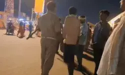 सिपाही ने रिक्शे वाले से ली रिश्वत- वीडियो वायरल होते ही लाइन हाजिर सिपाही ने रिक्शे वाले से ली रिश्वत- वीडियो वायरल होते ही लाइन हाजिर