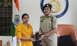 करीब 18 लाख रुपए के गुमशुदा 65 मोबाइल मालिकों को सौंपे करीब 18 लाख रुपए के गुमशुदा 65 मोबाइल मालिकों को सौंपे