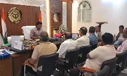 उद्यमियों को DM का भरोसा- कांवड़ के दौरान उद्योग नहीं रहेगा प्रभावित उद्यमियों को DM का भरोसा- कांवड़ के दौरान उद्योग नहीं रहेगा प्रभावित