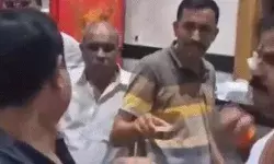 कैंटीनकर्मी की कुटाई करने वाले विधायक के खिलाफ दर्ज होगा मुकदमा कैंटीनकर्मी की कुटाई करने वाले विधायक के खिलाफ दर्ज होगा मुकदमा