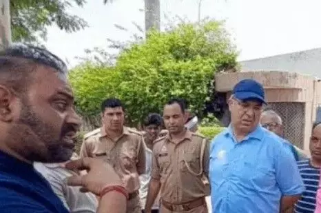 खाद कारखाने में गैस रिसाव- कांवड़ियों एव पुलिसकर्मी तथा अन्य जान.. खाद कारखाने में गैस रिसाव- कांवड़ियों एव पुलिसकर्मी तथा अन्य जान..